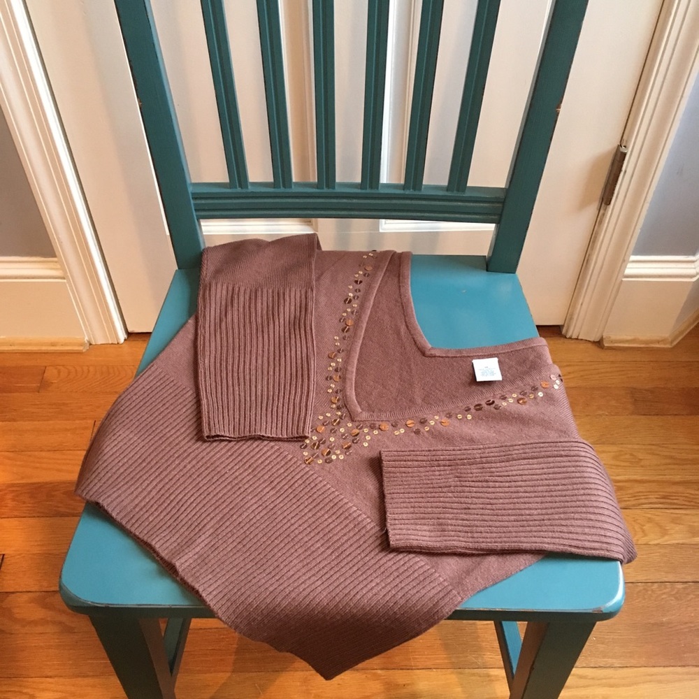 Sequin embellished deep v-neck cropped sweater